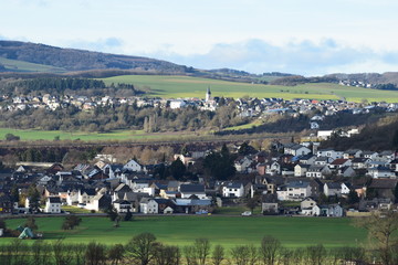 Blick über die Eifel mit Thür, Mendig und Kottenheim