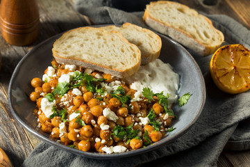 Homemade Braised Chickpeas with Yogurt