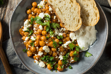Homemade Braised Chickpeas with Yogurt
