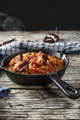 Hot chili con carne.