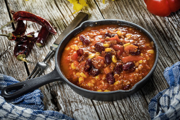 Hot chili con carne.