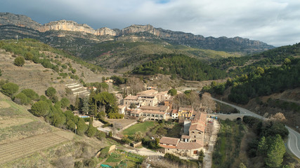 Fototapeta na wymiar Escaladei - Priorat - Tarragona - Catalunya - Vinos- Vitivinícola