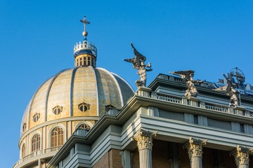 kopuła złota Licheń © witan