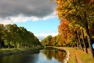 Djurgårdsbrunnskanalen på hösten.