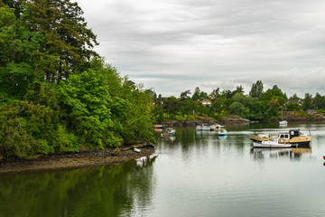 Fototapeta na wymiar Boats on the Gorge Waterway in Victoria
