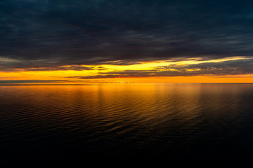Obraz premium sunset over the sea