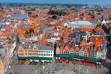 Fototapeta na wymiar Brugge. The central market square.