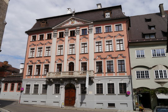 Hermannsbau Memmingen mit Stadtmuseum 