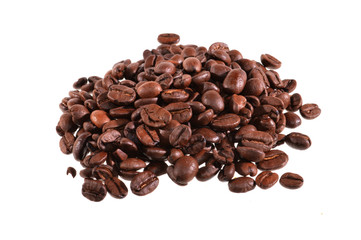 Naklejka premium coffee grains isolated on white background
