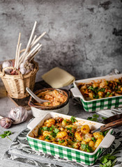 Gratinated gnocchi with cheese