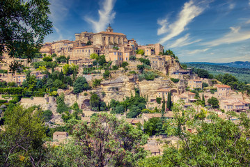 The medieval village of Gordes in the Vaucluse Department of Provence, France - obrazy, fototapety, plakaty