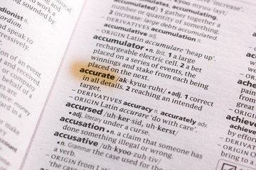 Obraz premium The word or phrase Accurate in a dictionary.