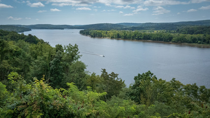 Power boat traveling the Connecticut River