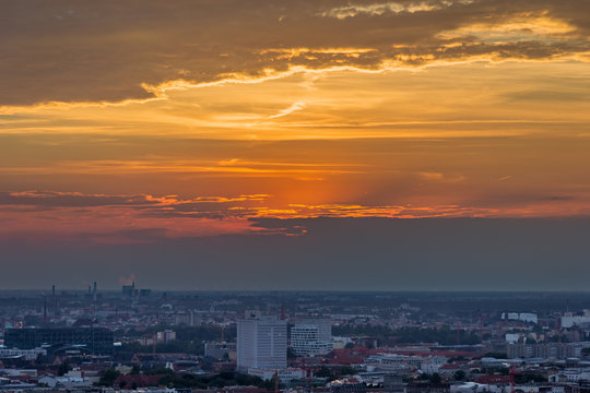 AERIAL VIEW OF CITYSCAPE AT SUNSET © michaela knop/EyeEm