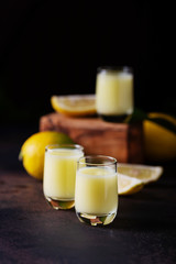 Liquore with lemon and cream