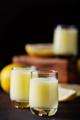Liquore with lemon and cream