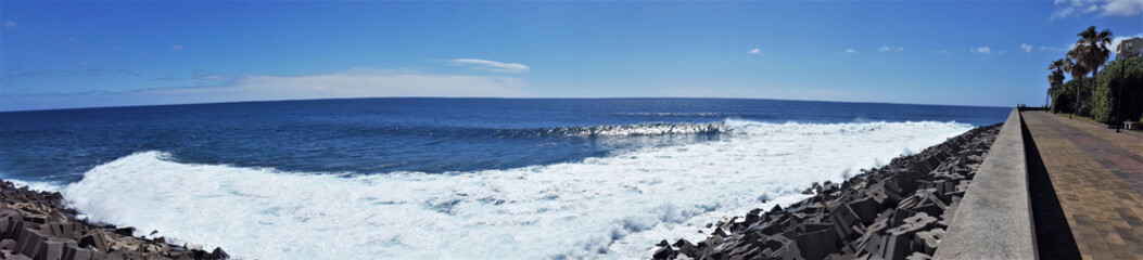 Mad&egrave;re, la vague de Jardim do Mar