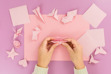 Obraz premium Pink origami figures
