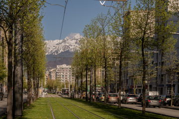 traffic in city / Grenoble
