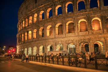 Fototapeta premium Colosseum at night in Rome, Italy
