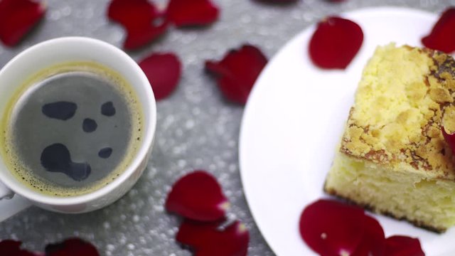 Panorama z ciasta na filiżankę kawy 