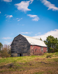 Fototapeta na wymiar Abandon barn in rural New Brunswick