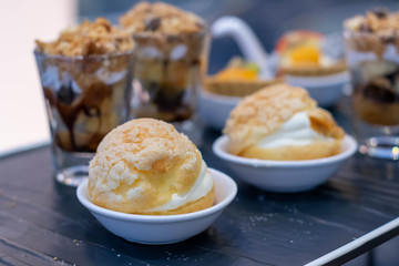  mini cake bakery in dish for catering