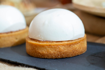  mini cake bakery in dish for catering