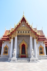Naklejka premium front of bankok temple