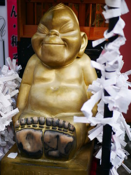 ビリケン像 の写真 ロイヤリティフリーの画像 グラフィック ベクターおよびビデオ Adobe Stock