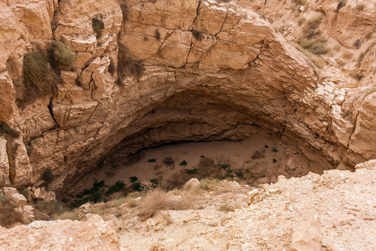 An Eroded Cave In The Desert Of Khafs Daghrah, Saudi Arabia