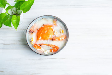 Guangdong Chaoshan casserole porridge with shrimp and crab seafood porridge