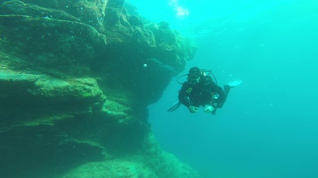 Diver Nurek Buzo