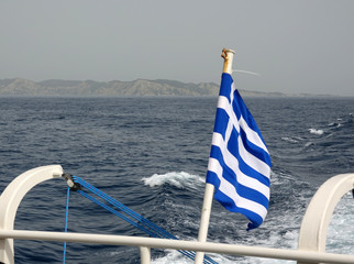 Griechische Flagge an einem Schiff
