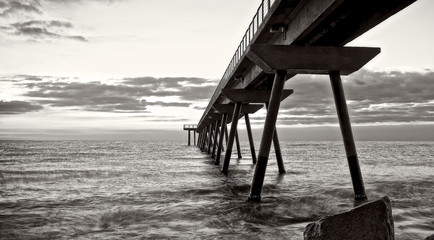 Puente sobre el mar
