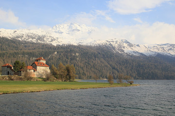 Obraz premium Crap da Sass castle at Silvaplana lake near Saint Moritz, Switzerland