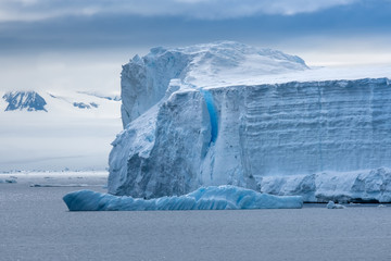 Navigating among enormous icebergs, including the world's largest recorded B-15, calved from the Ross Ice Shelf of Antarctica, © Luis