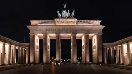 Photo sur Aluminium Berlin porte de brandebourg historique berlin la nuit, brandenburger tor, paysage nocturne, allemagne