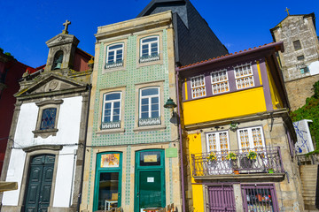 Häuserreihe am Douro- Altstadt von Ribeira-Porto/Portugal