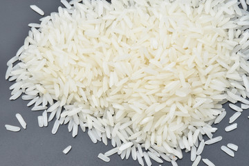 rice grain on the the table