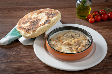 creamy mushroom soup with chicken