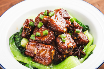 A plate of braised spareribs