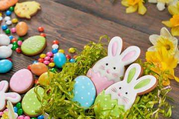 Easter ginger cookies, eggs and daffodils.