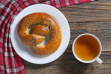 Poppy pretzel and tea