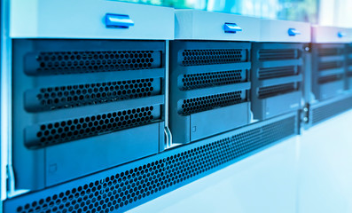 Panel modern servers in the data center vertical