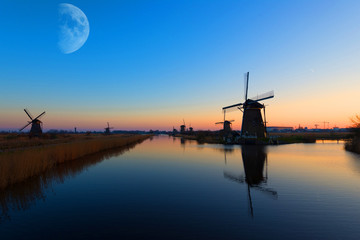 Kindwerdijk Holland Windmills