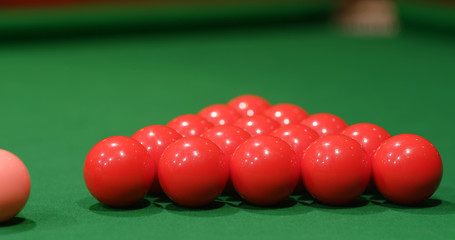 Play snooker ball on table