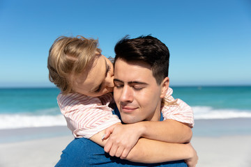 Fototapeta premium Father and daughter at the beach