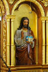 Obraz premium Berezhany, Ukraine - August 24, 2013: Interiors and icons of the Church of the Holy Trinity. The church was built in 1768.