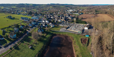 Fototapeta premium Varetz (Correze, France) - Vue aérienne du village
